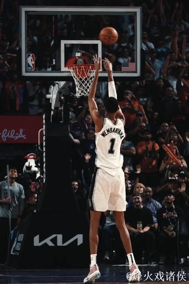 文班亚马30分复出难救主,阿尔达马关键盖帽助灰熊击败马刺 文班亚马30分复出难救主,阿尔达马关键盖帽助灰熊击败马刺